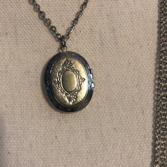 Silver tone multi chain Necklace - Picture 5 of 5